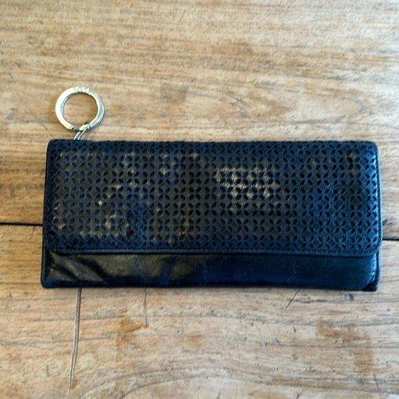 HOBO Black Leather Large Wallet with Keychain – Good Condition - Picture 1 of 8